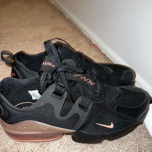 Nike Air Max Infinity Black Metallic Red Bronze